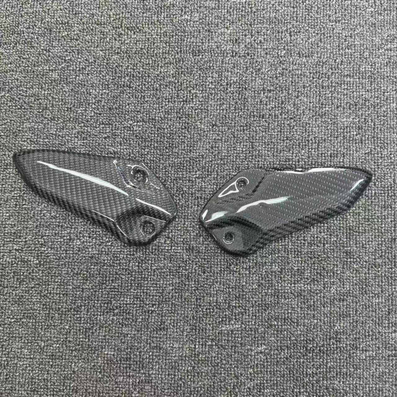 Motorcycle 3K Carbon fiber Foo - Crepe Pan Carbon のレビューと価格