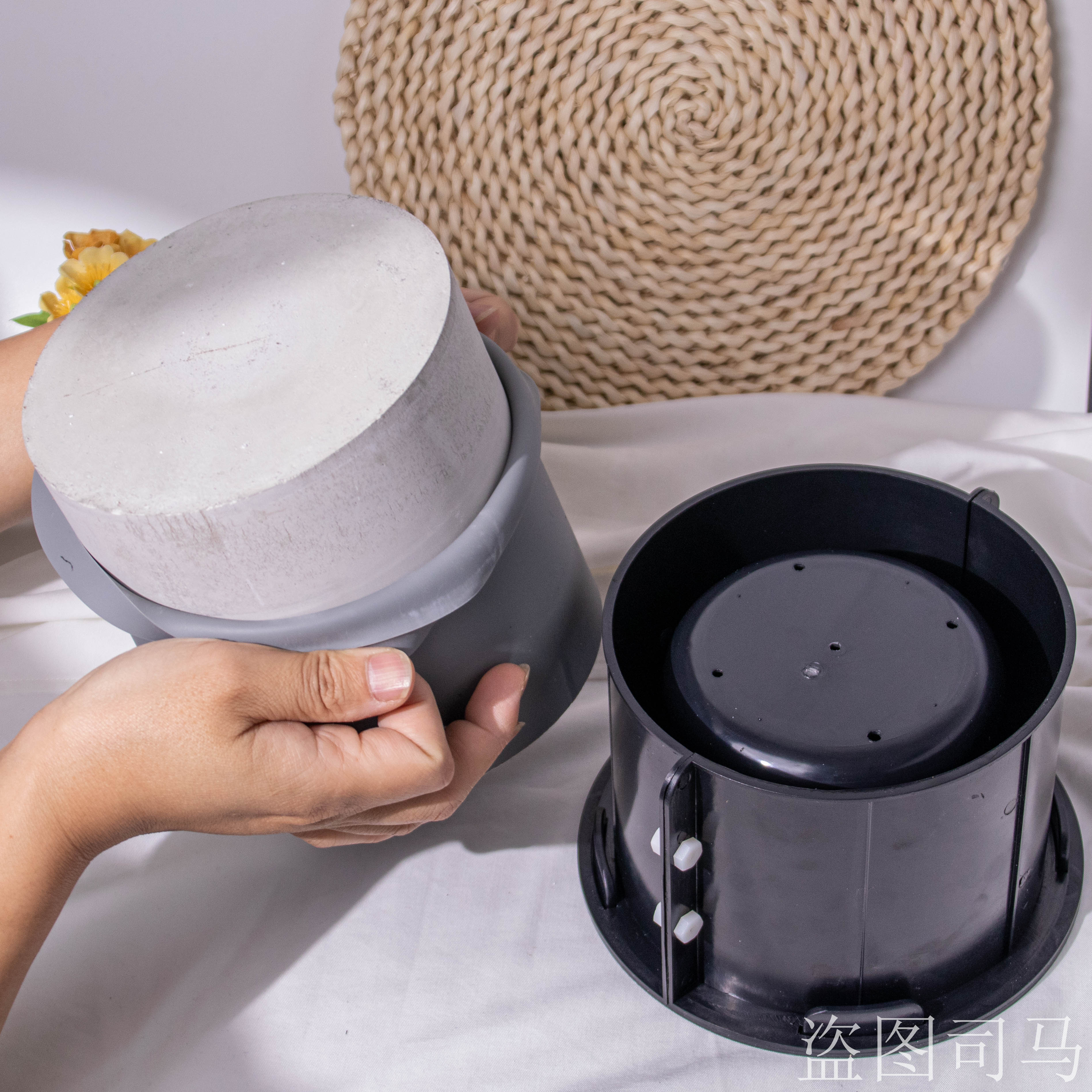 Large Round Flower Pot Cement  - Potsticker Mold のレビューと価格